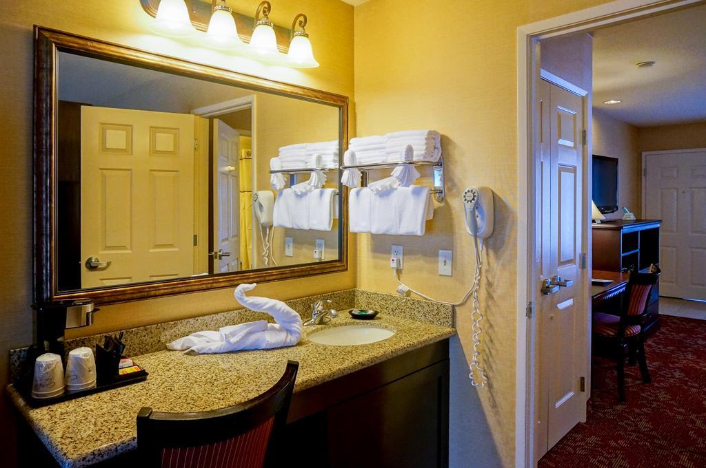 Castle Inn And Suites Anaheim Eksteriør bilde