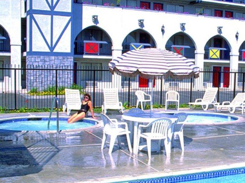 Castle Inn And Suites Anaheim Eksteriør bilde